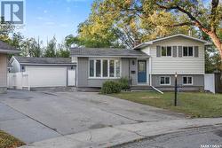 30 Bird BAY  Regina, SK S4N 1P9