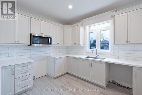 241 Leitch Street, Dutton/Dunwich (Dutton), ON - Indoor Photo Showing Kitchen