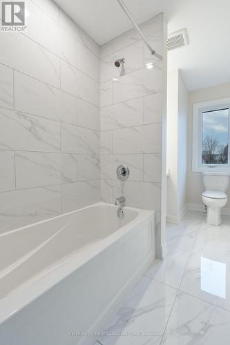 241 Leitch Street, Dutton/Dunwich (Dutton), ON - Indoor Photo Showing Bathroom