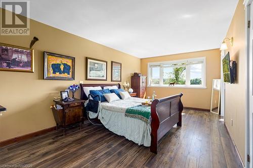 503047 Grey Road 12, West Grey, ON - Indoor Photo Showing Bedroom