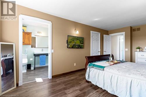 503047 Grey Road 12, West Grey, ON - Indoor Photo Showing Bedroom