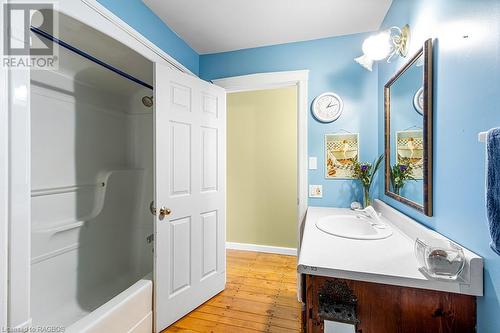 503047 Grey Road 12, West Grey, ON - Indoor Photo Showing Bathroom