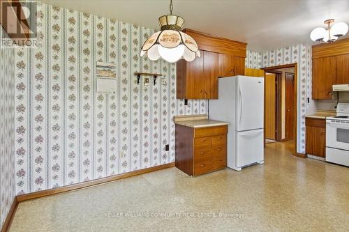 70 Prospect Street, Clarington (Bowmanville), ON - Indoor Photo Showing Kitchen