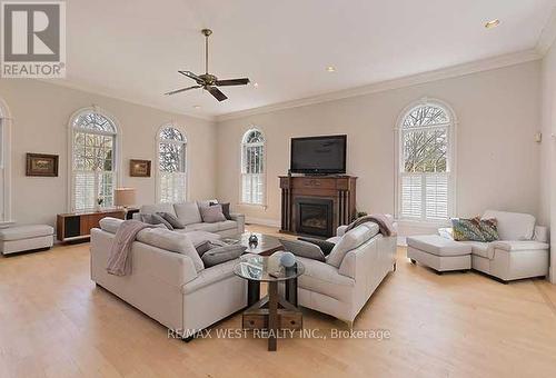 5 Humberview Drive, Vaughan, ON - Indoor Photo Showing Living Room With Fireplace