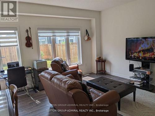 31 Sandhill Crane Drive, Wasaga Beach, ON - Indoor Photo Showing Living Room