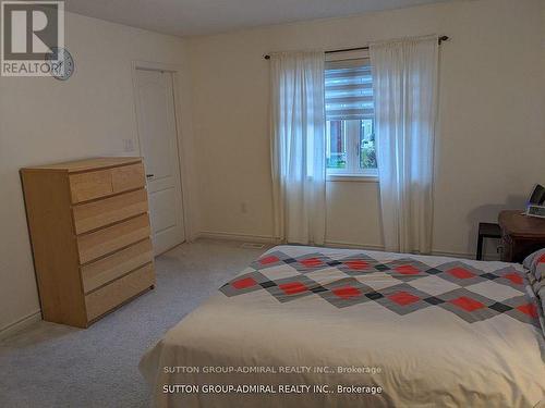 31 Sandhill Crane Drive, Wasaga Beach, ON - Indoor Photo Showing Bedroom