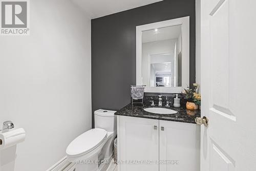 5008 Willowood Drive, Mississauga, ON - Indoor Photo Showing Bathroom