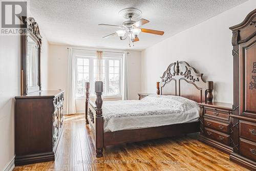 5008 Willowood Drive, Mississauga, ON - Indoor Photo Showing Bedroom