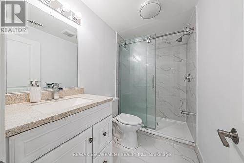 5008 Willowood Drive, Mississauga (Hurontario), ON - Indoor Photo Showing Bathroom