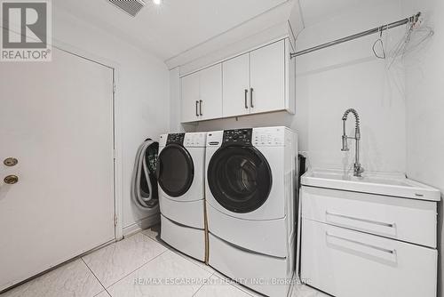 5008 Willowood Drive, Mississauga (Hurontario), ON - Indoor Photo Showing Laundry Room