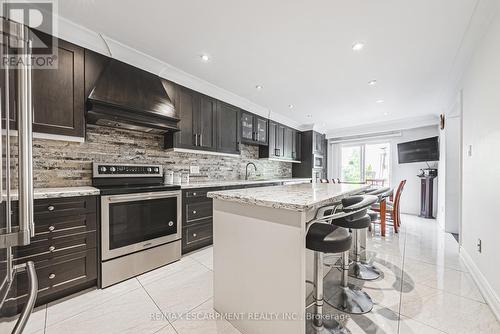 5008 Willowood Drive, Mississauga (Hurontario), ON - Indoor Photo Showing Kitchen With Upgraded Kitchen