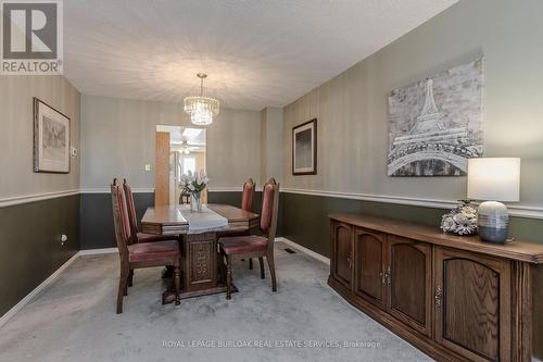 2090 Deer Run Avenue, Burlington, ON - Indoor Photo Showing Dining Room