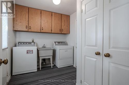 2090 Deer Run Avenue, Burlington, ON - Indoor Photo Showing Laundry Room