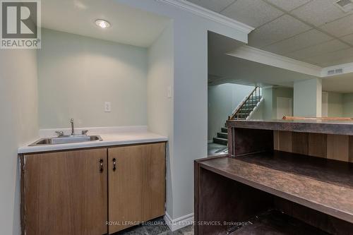 2090 Deer Run Avenue, Burlington, ON - Indoor Photo Showing Bathroom