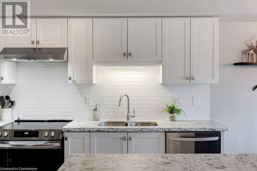 171 Westbank Trail, Stoney Creek, ON - Indoor Photo Showing Kitchen With Double Sink With Upgraded Kitchen