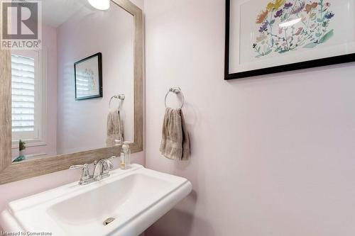 171 Westbank Trail, Stoney Creek, ON - Indoor Photo Showing Bathroom