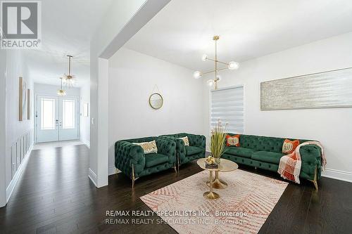 56 Arthur Griffin Crescent, Caledon, ON - Indoor Photo Showing Living Room