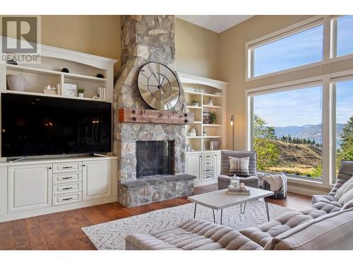 369 Farron Court, Kelowna, BC - Indoor Photo Showing Living Room With Fireplace