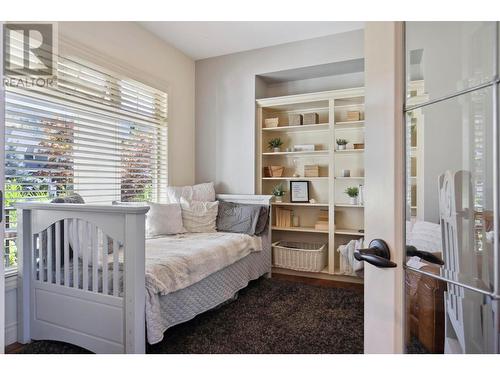 369 Farron Court, Kelowna, BC - Indoor Photo Showing Bedroom