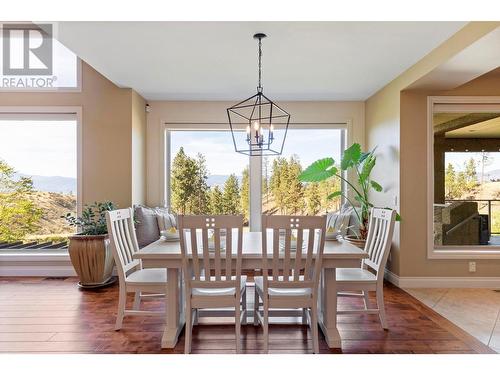 369 Farron Court, Kelowna, BC - Indoor Photo Showing Dining Room