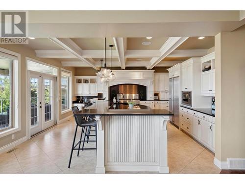 369 Farron Court, Kelowna, BC - Indoor Photo Showing Kitchen