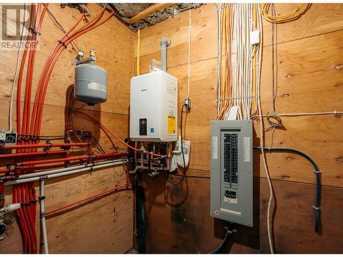 2465 Coalchute Road, Grand Forks, BC - Indoor Photo Showing Basement