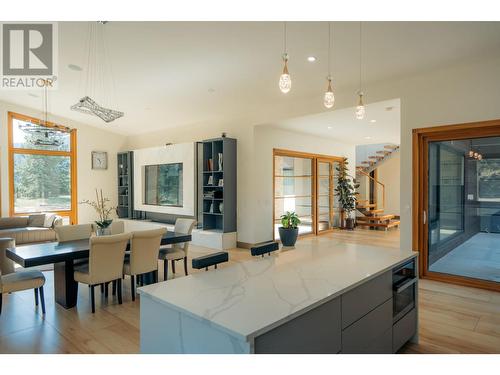 2465 Coalchute Road, Grand Forks, BC - Indoor Photo Showing Dining Room