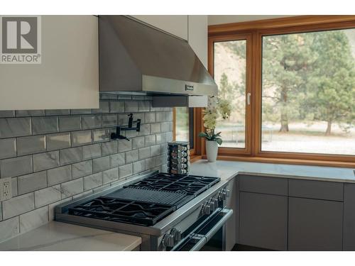 2465 Coalchute Road, Grand Forks, BC - Indoor Photo Showing Kitchen