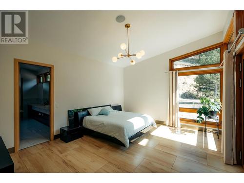 2465 Coalchute Road, Grand Forks, BC - Indoor Photo Showing Bedroom