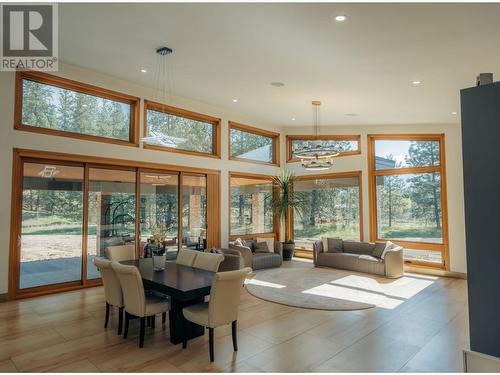 2465 Coalchute Road, Grand Forks, BC - Indoor Photo Showing Dining Room