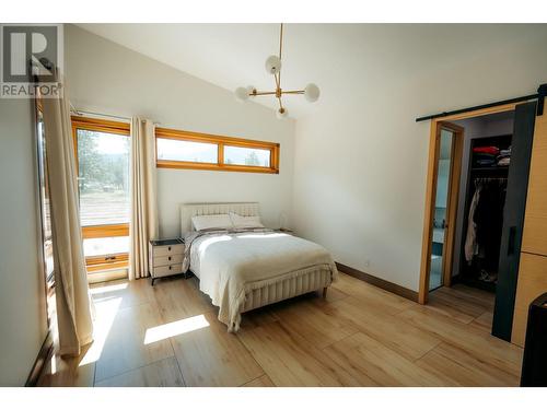 2465 Coalchute Road, Grand Forks, BC - Indoor Photo Showing Bedroom