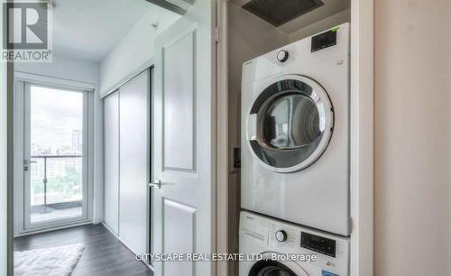 4810 - 251 Jarvis Street W, Toronto, ON - Indoor Photo Showing Laundry Room