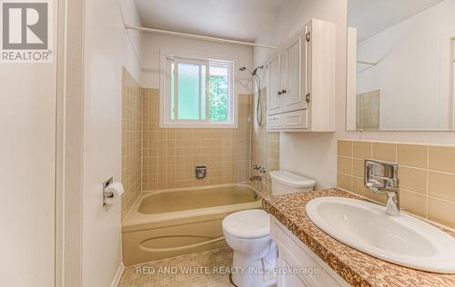 600 Glendene Crescent, Waterloo, ON - Indoor Photo Showing Bathroom