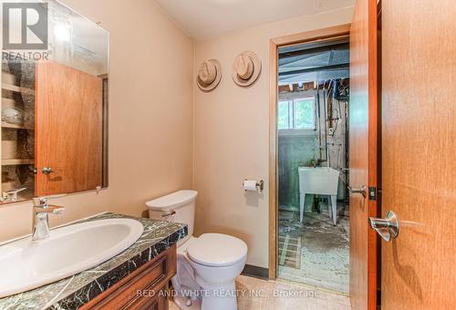 600 Glendene Crescent, Waterloo, ON - Indoor Photo Showing Bathroom