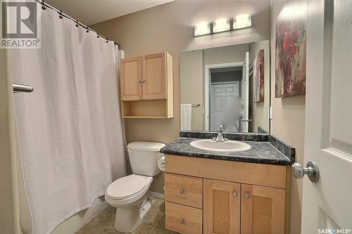 14 2751 Windsor Park Road, Regina, SK - Indoor Photo Showing Bathroom