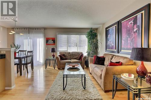 14 2751 Windsor Park Road, Regina, SK - Indoor Photo Showing Living Room