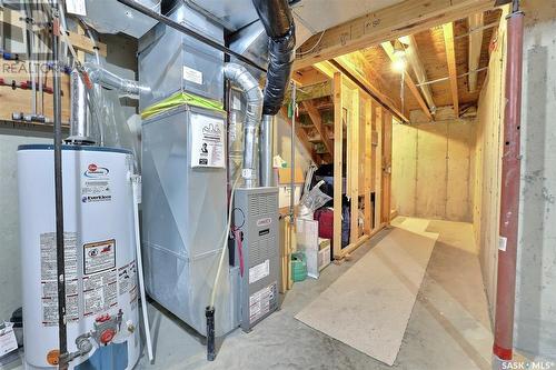 14 2751 Windsor Park Road, Regina, SK - Indoor Photo Showing Basement