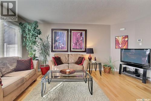 14 2751 Windsor Park Road, Regina, SK - Indoor Photo Showing Living Room