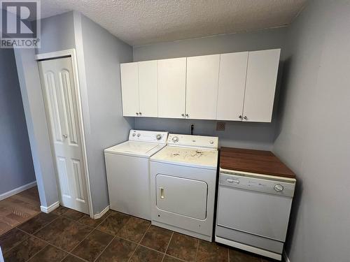 3904 E 53 Avenue, Fort Nelson, BC - Indoor Photo Showing Laundry Room