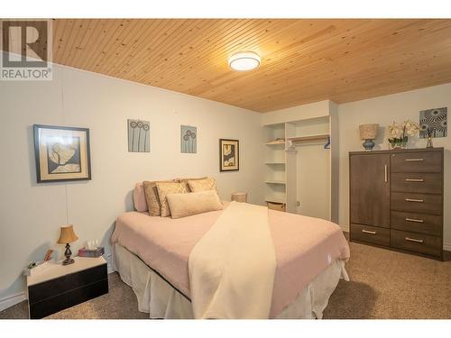 2451 Lisgar Crescent, Prince George, BC - Indoor Photo Showing Bedroom