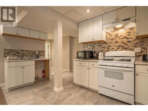 2451 Lisgar Crescent, Prince George, BC - Indoor Photo Showing Kitchen