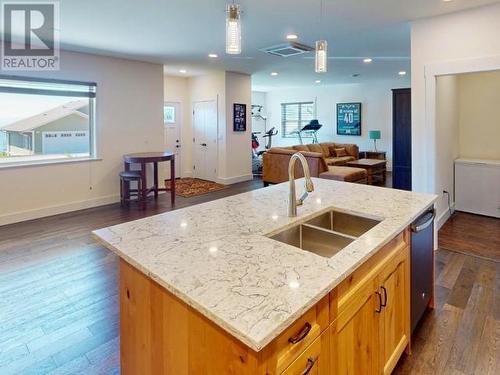 5410 Hemlock Street, Powell River, BC - Indoor Photo Showing Kitchen With Double Sink