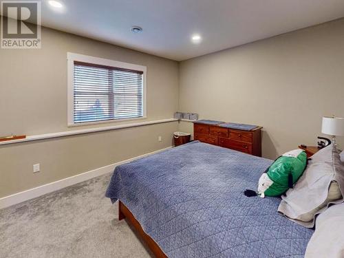 5410 Hemlock Street, Powell River, BC - Indoor Photo Showing Bedroom