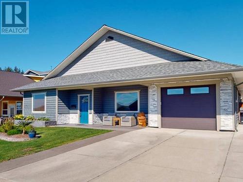 5410 Hemlock Street, Powell River, BC - Outdoor With Facade