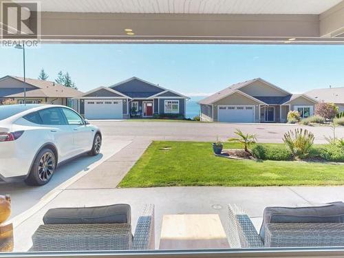 5410 Hemlock Street, Powell River, BC -  Photo Showing Garage