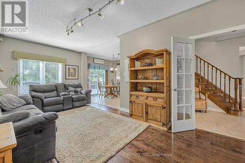 34 Batteaux Street, Barrie, ON - Indoor Photo Showing Living Room