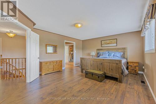 34 Batteaux Street, Barrie, ON - Indoor Photo Showing Bedroom