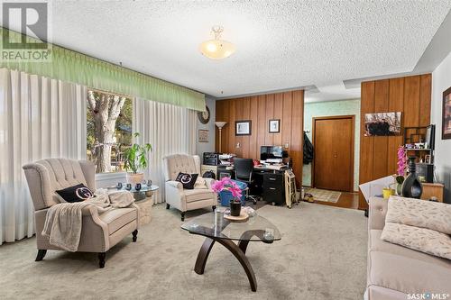 609 King Street, Imperial, SK - Indoor Photo Showing Living Room