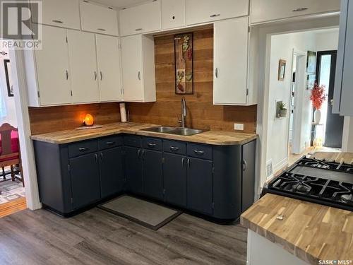 236 1St Avenue E, Canora, SK - Indoor Photo Showing Kitchen With Double Sink