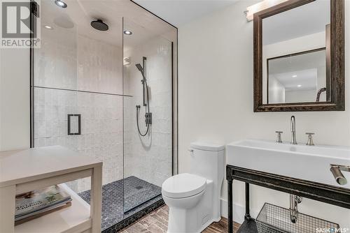 1024 Spadina Crescent E, Saskatoon, SK - Indoor Photo Showing Bathroom